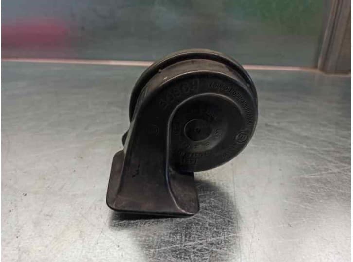 Recambio de claxon para bmw 7 (e38) 725 tds referencia OEM IAM  011157 BOSCH