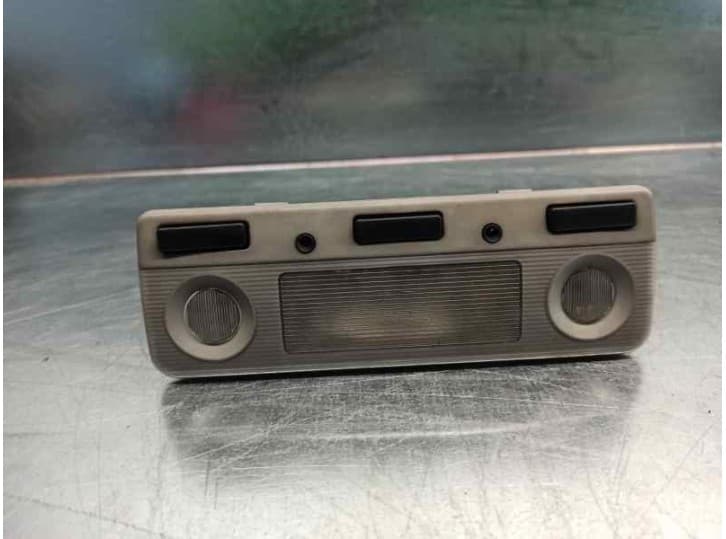 Recambio de luz interior para bmw 7 (e38) 725 tds referencia OEM IAM 8369511