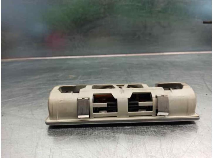 Recambio de luz interior para bmw 7 (e38) 725 tds referencia OEM IAM 8369511 2