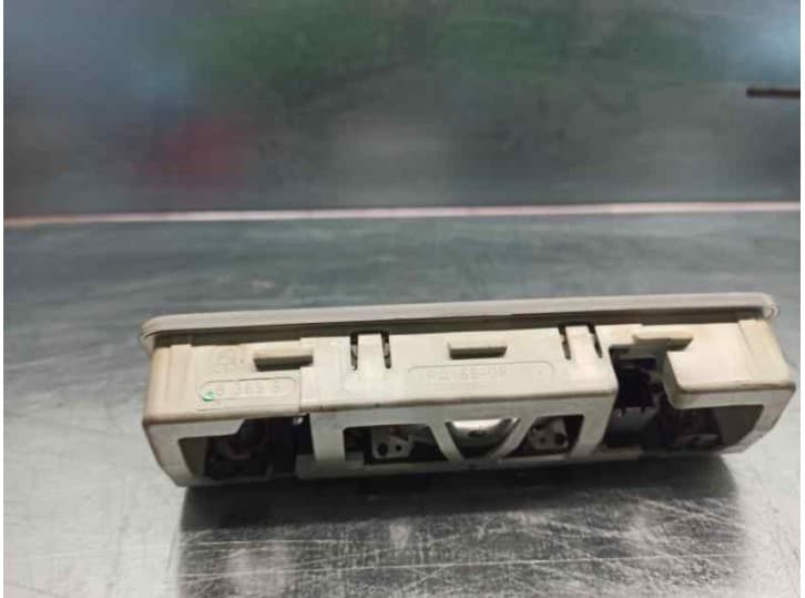 Recambio de luz interior para bmw 7 (e38) 725 tds referencia OEM IAM 8369511 3