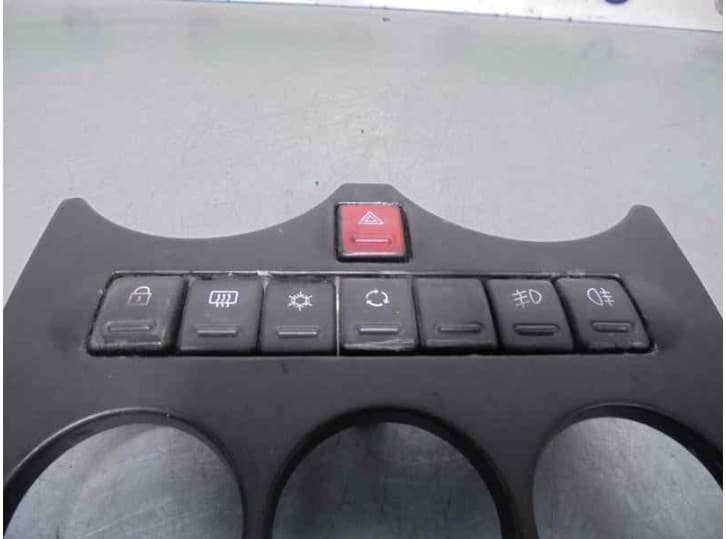 Recambio de mandos salpicadero para mg zr 105 referencia OEM IAM FJV000820 FJV000830 3