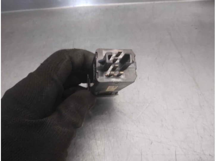 Recambio de mando para saab 9000 hatchback 2.0 -16 turbo cs referencia OEM IAM 4733275 2