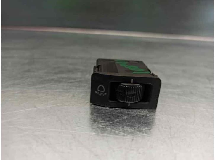 Recambio de mando para bmw 7 (e38) 725 tds referencia OEM IAM 61318360843