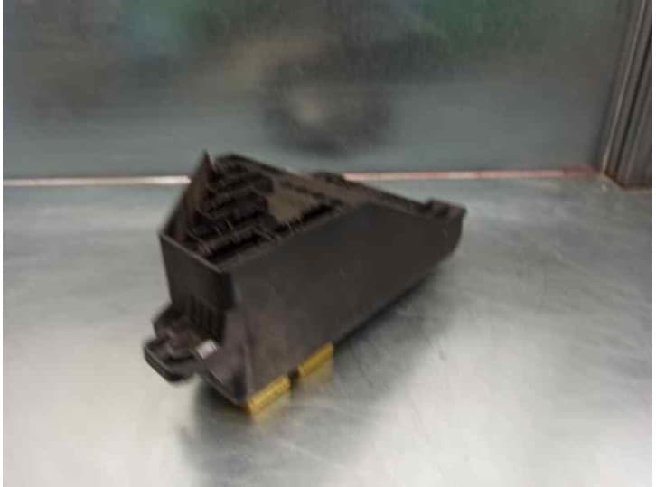 Recambio de caja reles / fusibles para mg zr 2.0 td referencia OEM IAM 000710R 5