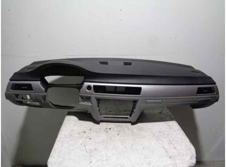 Recambio de salpicadero para bmw 3 touring (e91) 320 d referencia OEM IAM  NEGRO Y GRIS