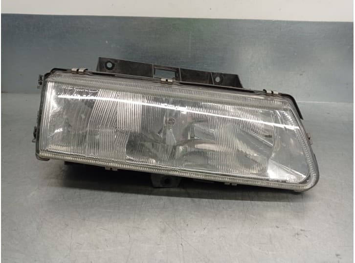 Recambio de faro derecho para citroën xantia (x1_, x2_) 1.9 sd referencia OEM IAM   5 PUERTAS