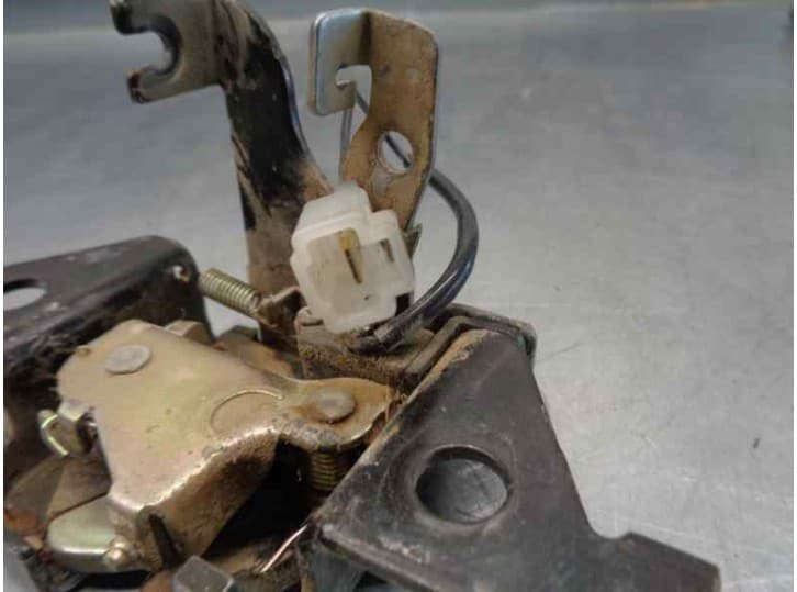 Recambio de cerradura maletero / porton para mazda mx-3 (ec) 1.6 i referencia OEM IAM  1 PIN 3