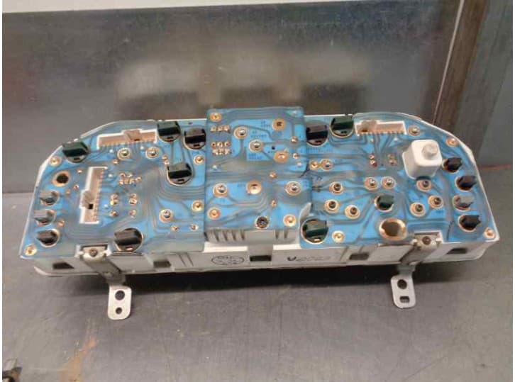 Recambio de cuadro instrumentos para mazda mx-3 (ec) 1.6 i referencia OEM IAM EB60A 4