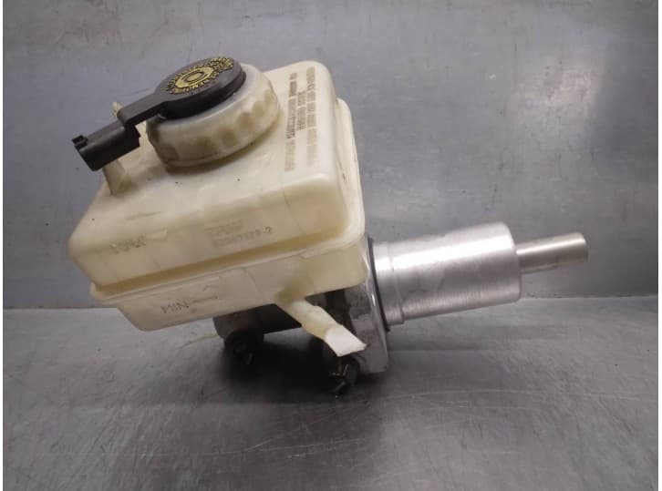 Recambio de bomba freno para bmw 5 (e60) 530 i referencia OEM IAM 320671792 2