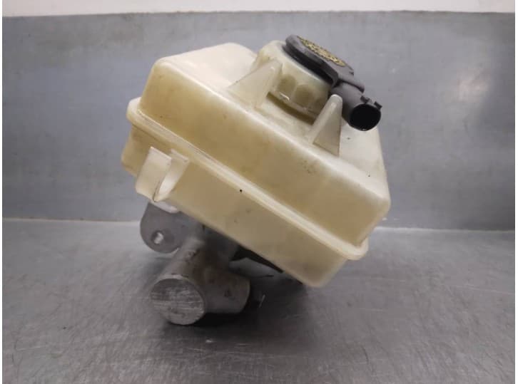 Recambio de bomba freno para bmw 5 (e60) 530 i referencia OEM IAM 320671792 4