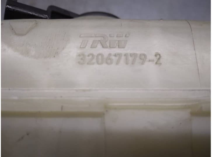 Recambio de bomba freno para bmw 5 (e60) 530 i referencia OEM IAM 320671792 6
