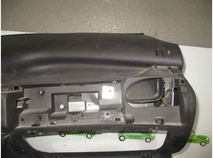 Recambio de salpicadero para peugeot 206 cc (2d) 2.0 s16 referencia OEM IAM  NEGRO 4