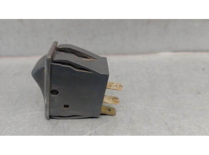 Recambio de boton luneta para seat ibiza i (21a) 0.9 referencia OEM IAM 146A000 146A000 2