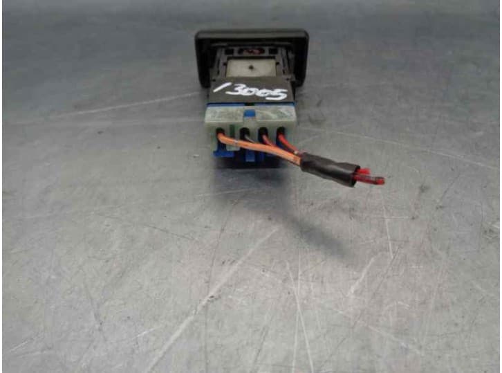 Recambio de mando para nissan terrano ii (r20) 2.7 td 4wd referencia OEM IAM 255300F000 2