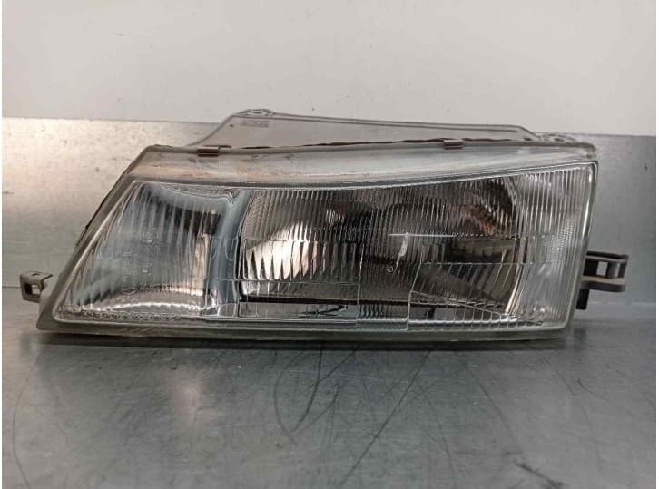 Recambio de faro izquierdo para daewoo nexia 1.5 (08, 68) referencia OEM IAM   5 PUERTAS