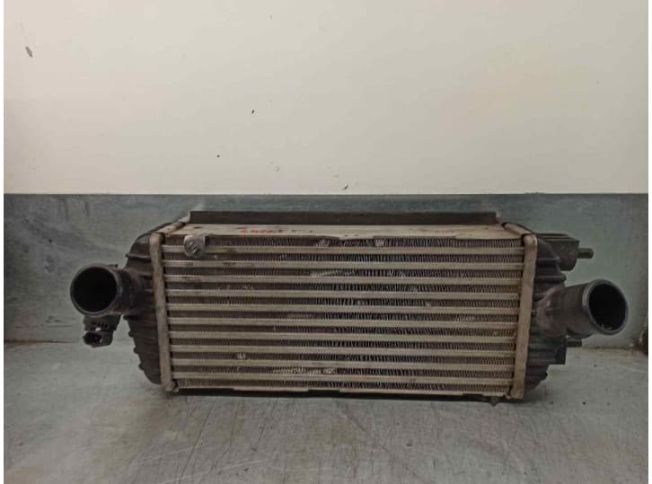 Recambio de intercooler para kia carens iv 1.7 crdi referencia OEM IAM 282702A480