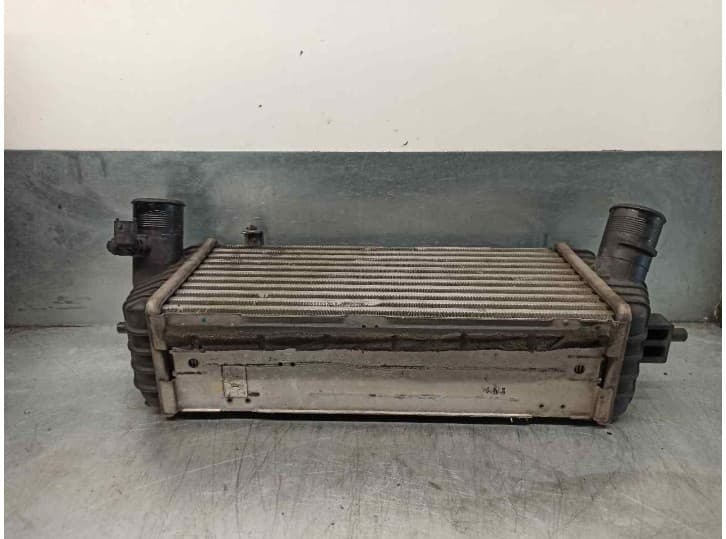 Recambio de intercooler para kia carens iv 1.7 crdi referencia OEM IAM 282702A480 5