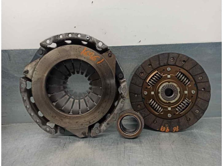 Recambio de kit embrague para daewoo lanos (klat) 1.3 referencia OEM IAM 96211129 2