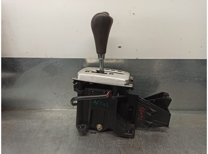 Recambio de palanca cambio para hyundai xg sedán 300 referencia OEM IAM 4673039100