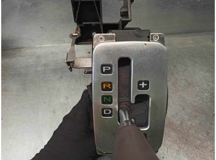 Recambio de palanca cambio para hyundai xg sedán 300 referencia OEM IAM 4673039100 5