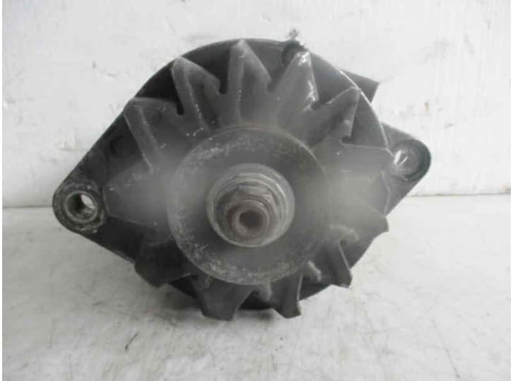 Recambio de alternador para seat ibiza i (21a) 1.7 d referencia OEM IAM  0120489134 BOSCH