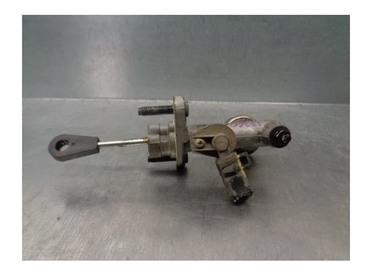 Recambio de bomba embrague para hyundai ix20 (jc) 1.4 crdi referencia OEM IAM 416001P500