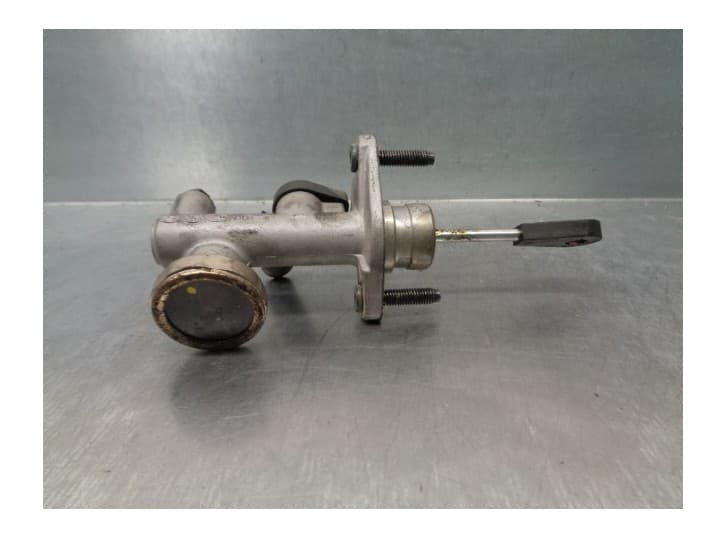 Recambio de bomba embrague para hyundai ix20 (jc) 1.4 crdi referencia OEM IAM 416001P500 2