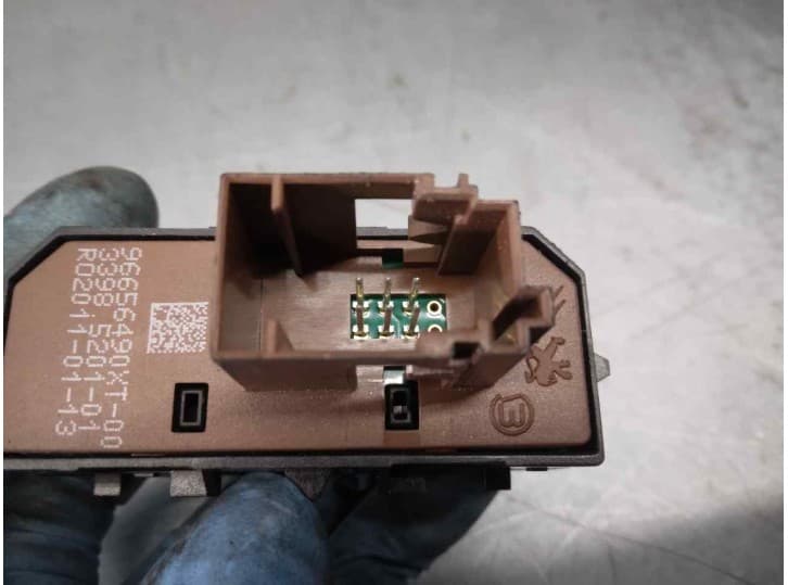 Recambio de mando para peugeot 5008 (0u_, 0e_) 2.0 hdi referencia OEM IAM 96656490XT 4