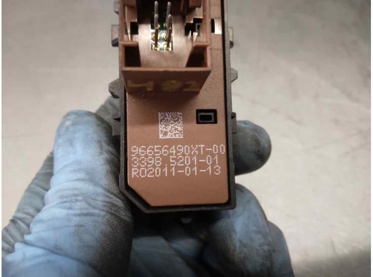 Recambio de mando para peugeot 5008 (0u_, 0e_) 2.0 hdi referencia OEM IAM 96656490XT 5