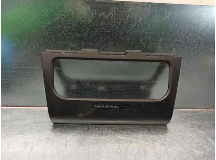 Recambio de molduras delanteras para volkswagen golf vi (5k1) 1.4 tsi referencia OEM IAM