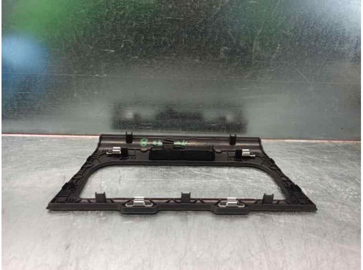 Recambio de molduras delanteras para volkswagen golf vi (5k1) 1.4 tsi referencia OEM IAM 2