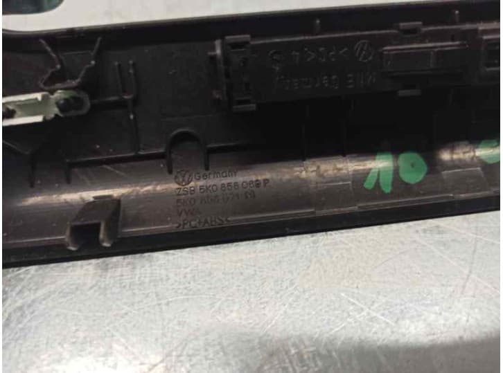 Recambio de molduras delanteras para volkswagen golf vi (5k1) 1.4 tsi referencia OEM IAM 6