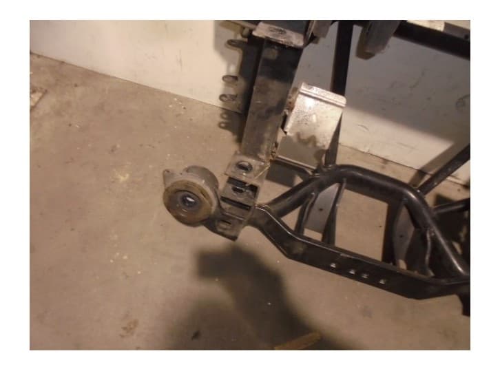 Recambio de puente trasero para maserati quattroporte referencia OEM IAM  SOLO PUENTE 4