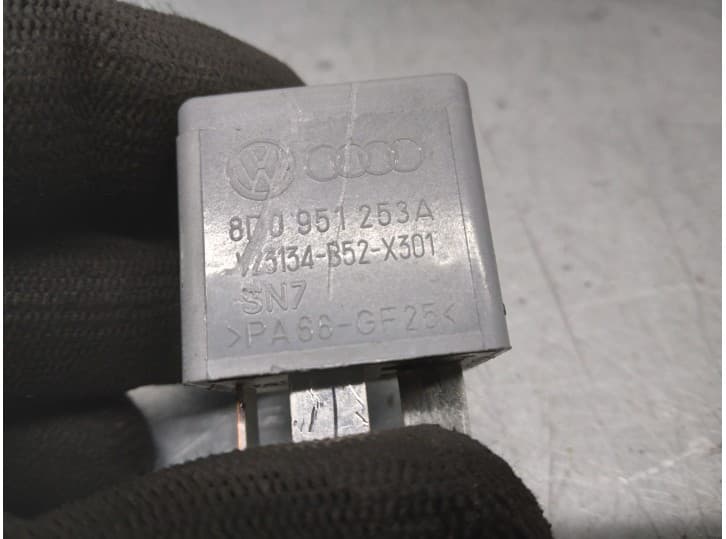 Recambio de rele para audi a4 b6 avant (8e5) 2.5 tdi referencia OEM IAM 8D0951253A 3