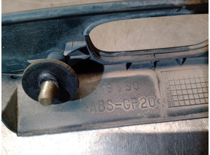 Recambio de molduras traseras para volvo s40 i (644) 1.6 referencia OEM IAM 613890 5