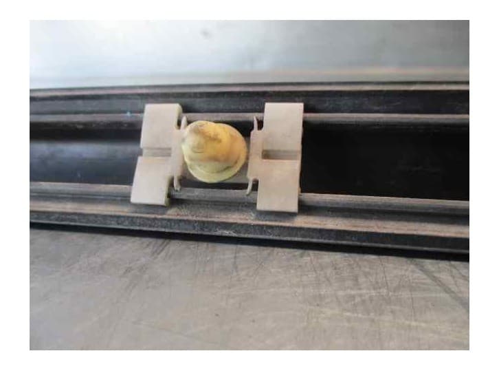 Recambio de molduras delanteras para bmw 3 (e36) 318 i referencia OEM IAM 19607320 4