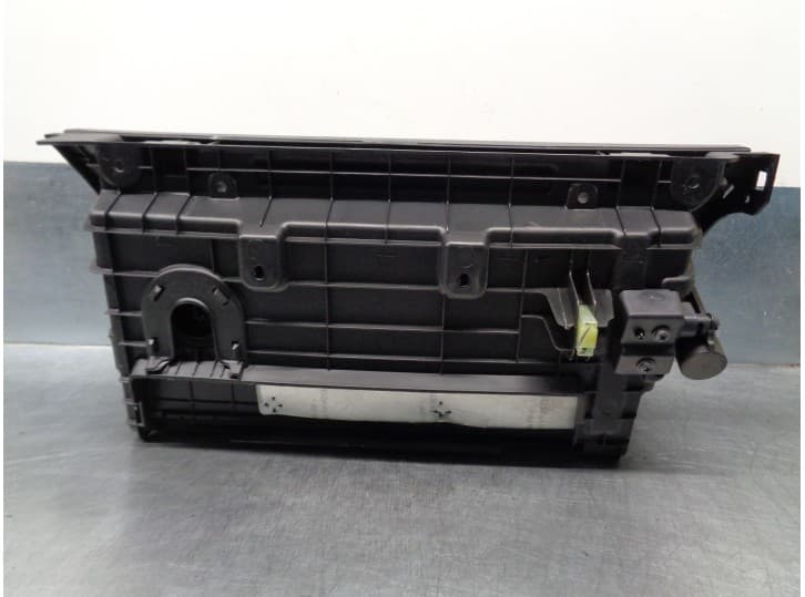 Recambio de guantera para hyundai i30 (gd) 1.4 crdi referencia OEM IAM 84540A6000 2