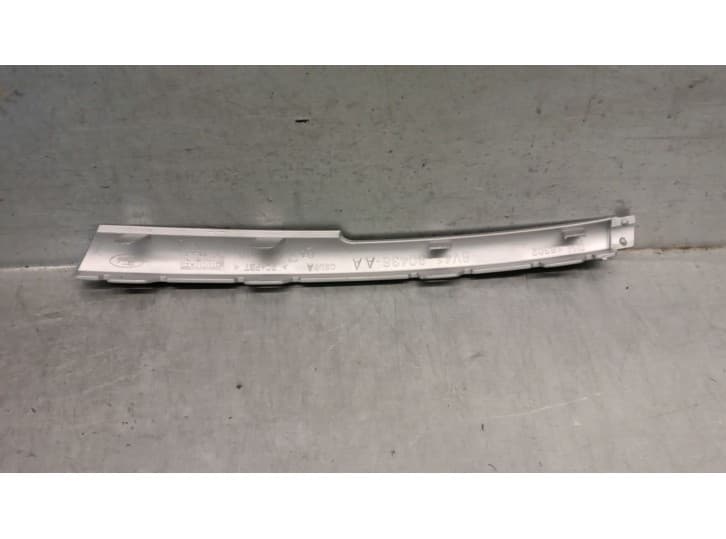 Recambio de moldura para ford kuga i 2.0 tdci referencia OEM IAM 8V418C436AA 2