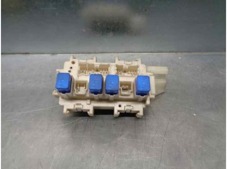 Recambio de caja reles / fusibles para infiniti fx 50 awd referencia OEM IAM 243501BA0A