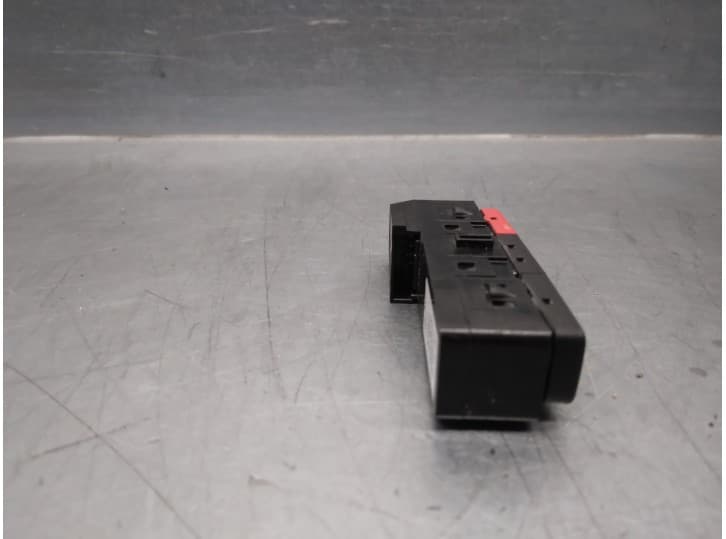Recambio de interruptor para skoda kamiq (nw4) 1.5 tsi referencia OEM IAM 5GM035624 2