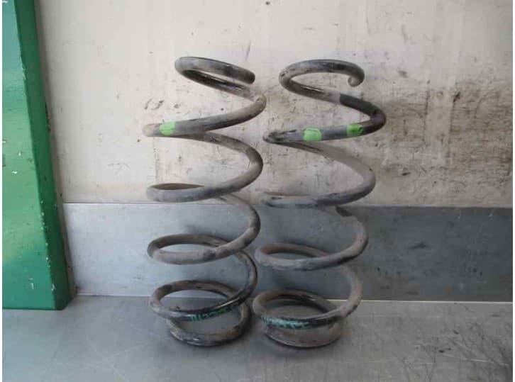 Recambio de muelle amortiguacion para dacia duster (hs_) 1.2 tce 125 referencia OEM IAM