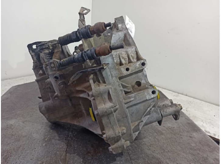 Recambio de caja cambios para mazda 6 sedán (gg) 2.0 di (gg14) referencia OEM IAM GD2 3A1 4