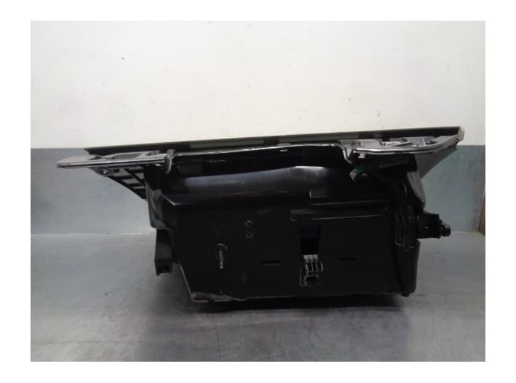 Recambio de guantera para volvo xc60 ii (246) b4 mild-hybrid referencia OEM IAM 31417596 2
