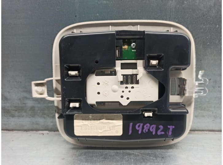 Recambio de luz interior para dodge caliber 2.0 referencia OEM IAM 1BX26TRMAF 122710114 2
