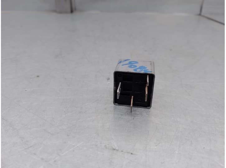 Recambio de rele para volkswagen golf iv (1j1) 1.9 tdi referencia OEM IAM 1J0906381A 2