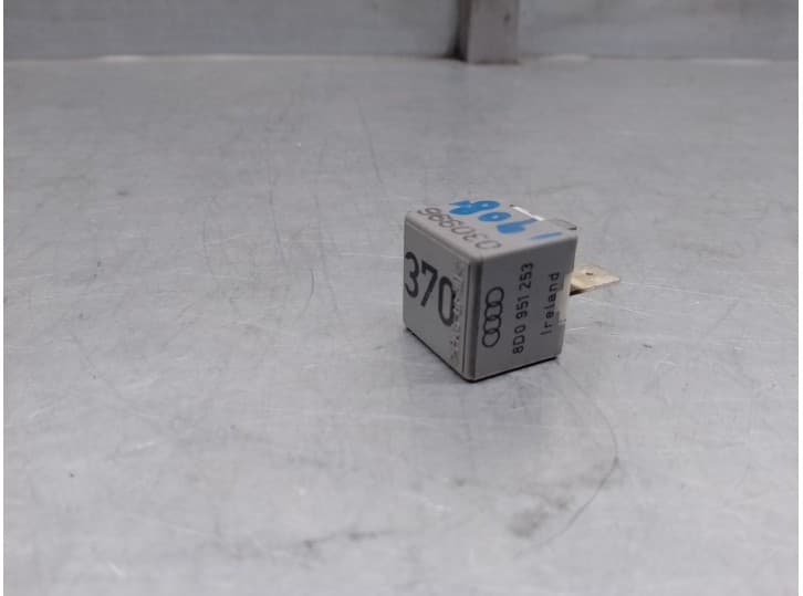 Recambio de rele para audi a4 b5 (8d2) 1.9 tdi referencia OEM IAM 8D0951253