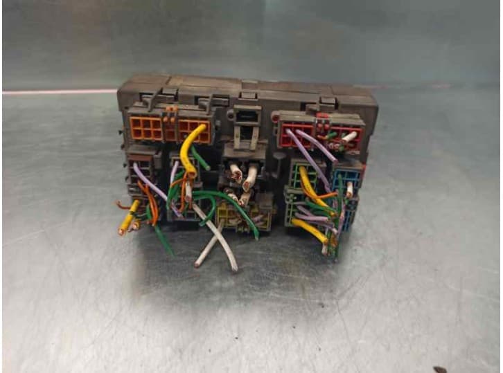 Recambio de caja reles / fusibles para peugeot 806 (221) 2.0 referencia OEM IAM 9453478380 2