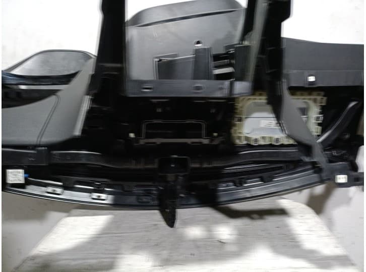Recambio de salpicadero para opel corsa f (p2jo) 1.5 (68) referencia OEM IAM YH01 YH01 7
