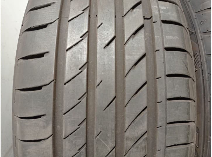 Recambio de neumatico/s para citroën ds3 (sa_) 1.2 thp 110 referencia OEM IAM 20545ZR1788W 3