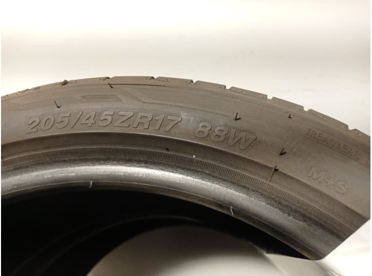 Recambio de neumatico/s para citroën ds3 (sa_) 1.2 thp 110 referencia OEM IAM 20545ZR1788W 6